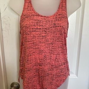 Hi low salmon with black speckles tank